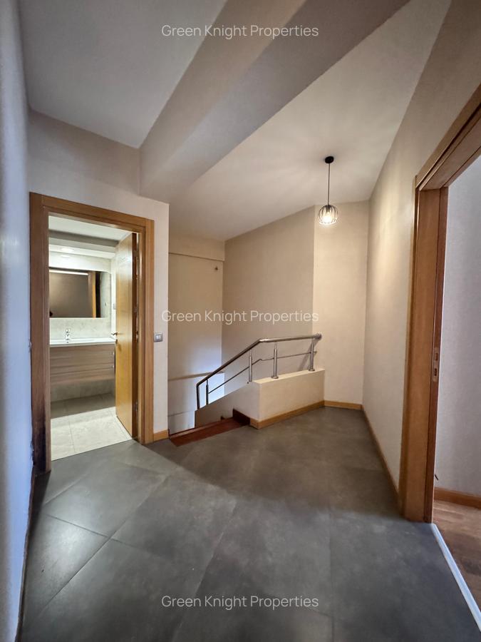 Serviced 3 Bed Apartment with En Suite in Kileleshwa - 9