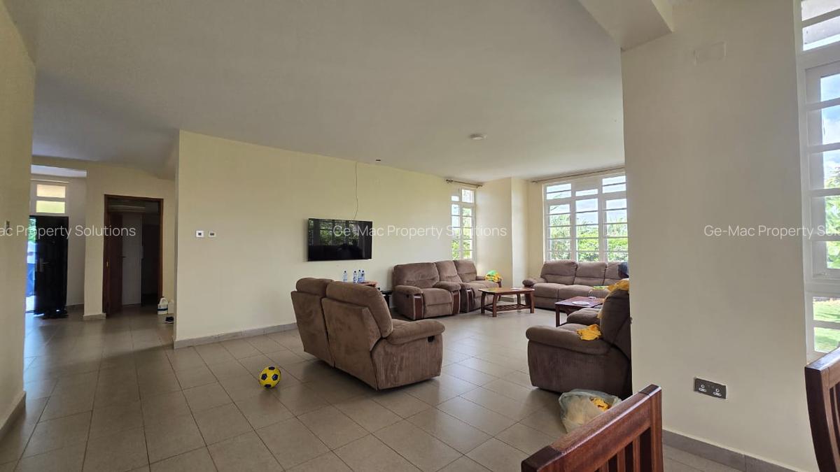 5 Bed House with En Suite in Runda - 10