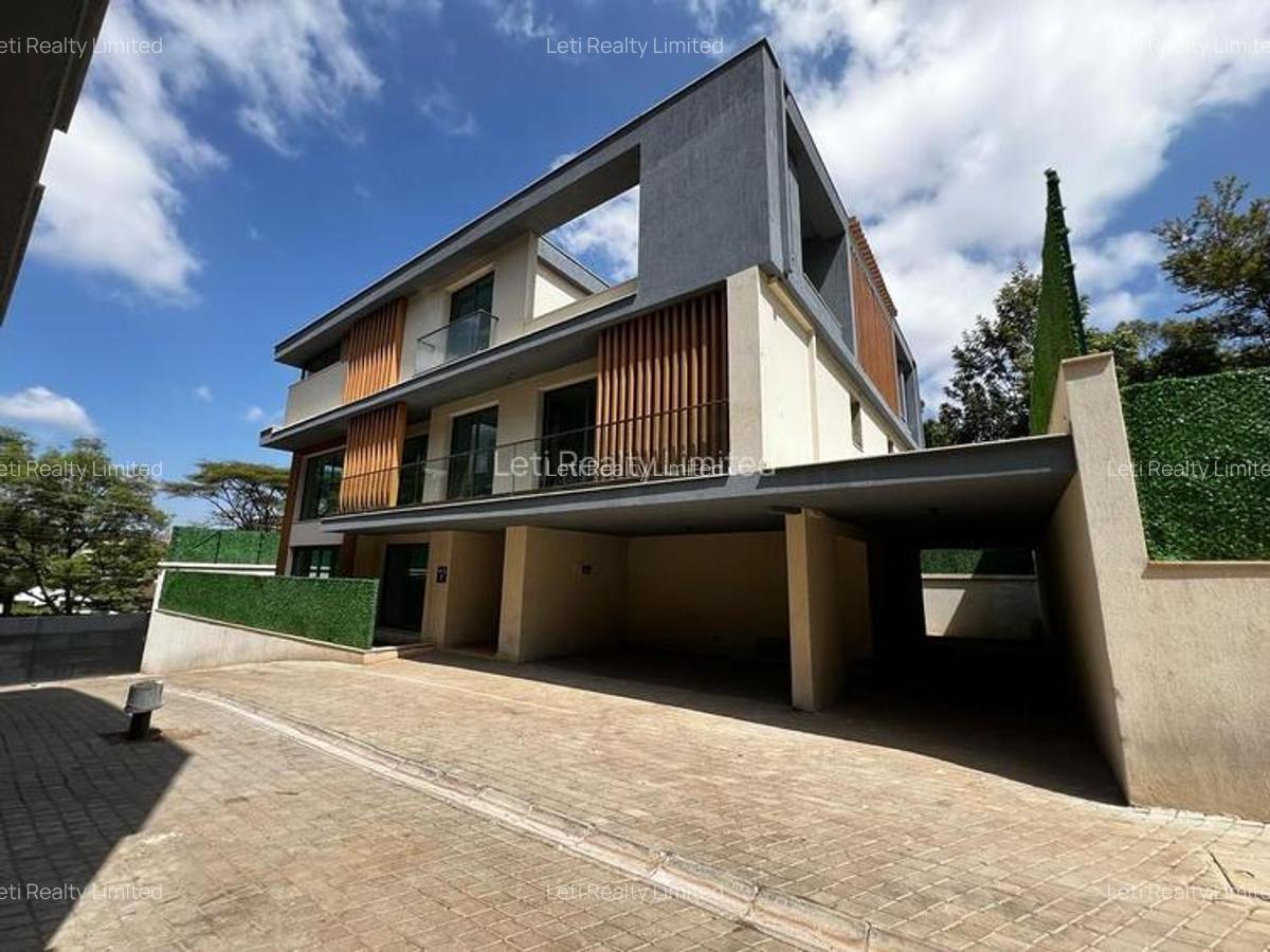 5 Bed Townhouse with En Suite in Lavington - 1