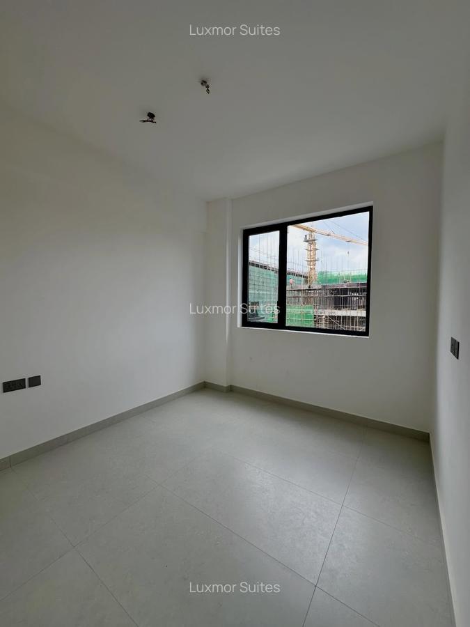 Serviced 3 Bed Apartment with En Suite at Brookside Area - 3