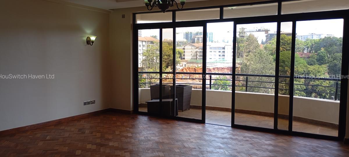 3 Bed Apartment with En Suite at Off Riverside Drive - 7