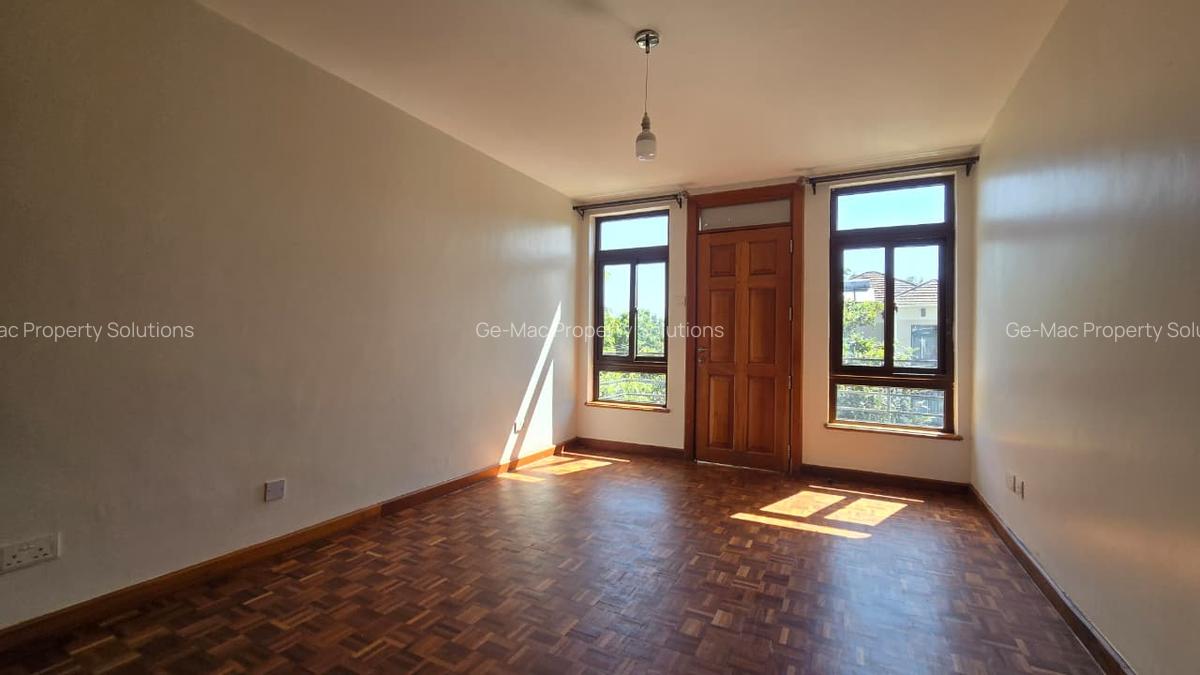 5 Bed Townhouse with En Suite in Lavington - 9