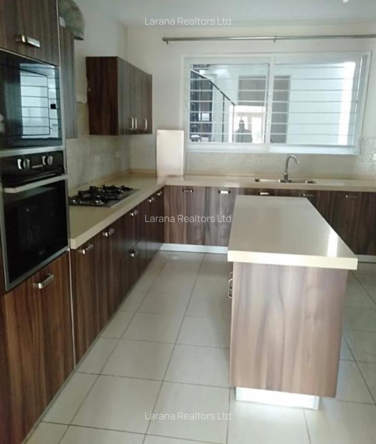 5 Bed Townhouse with En Suite at Amboseli Rd - 5