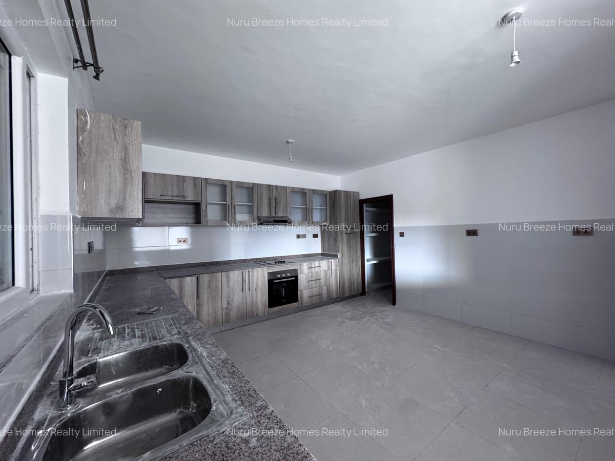 3 Bed Apartment with En Suite in Westlands Area - 13