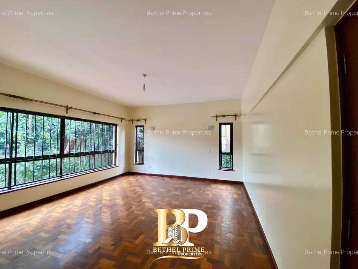 4 Bed Apartment with En Suite in Brookside - 4