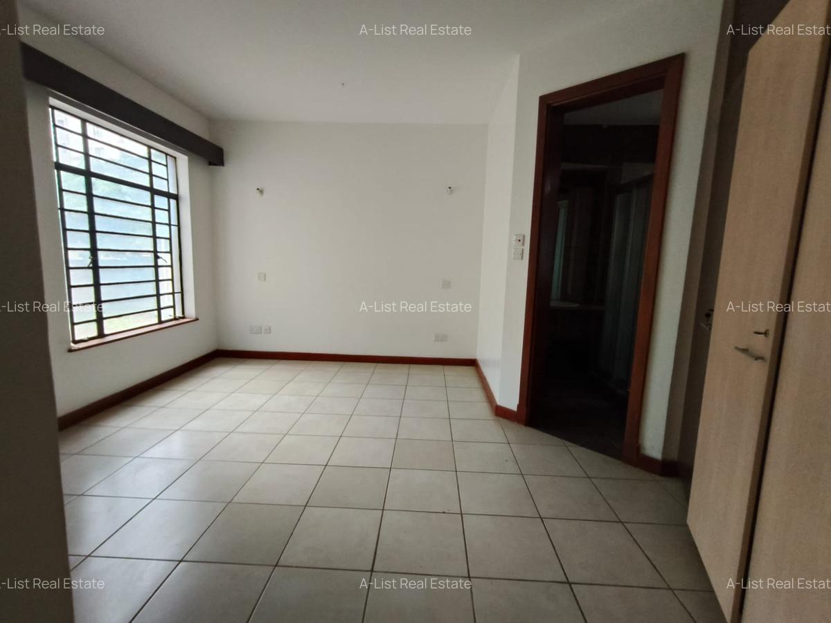 3 Bed Apartment with En Suite at Parklands - 1