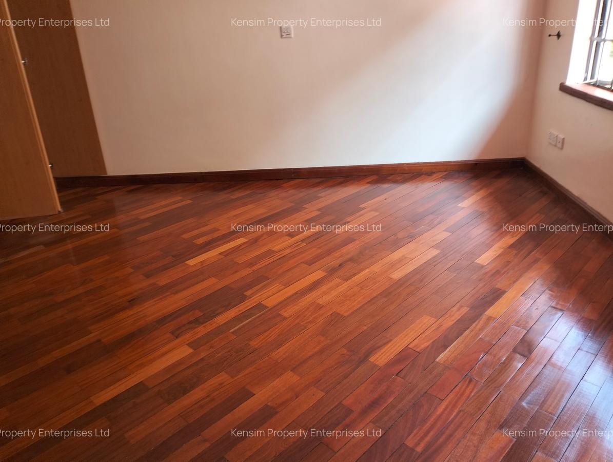 4 Bed Townhouse with En Suite in Lavington - 6