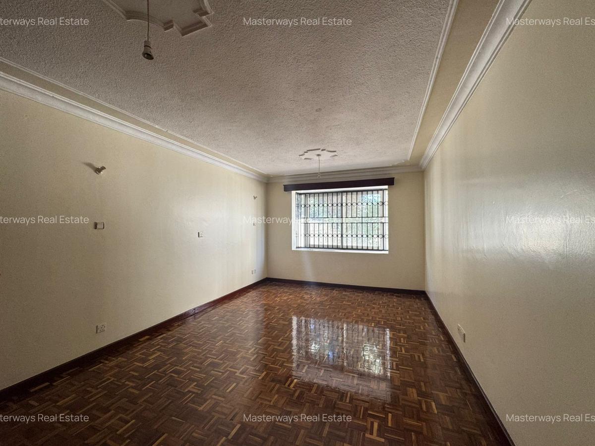 2 Bed Apartment with En Suite at Lantana Road - 7