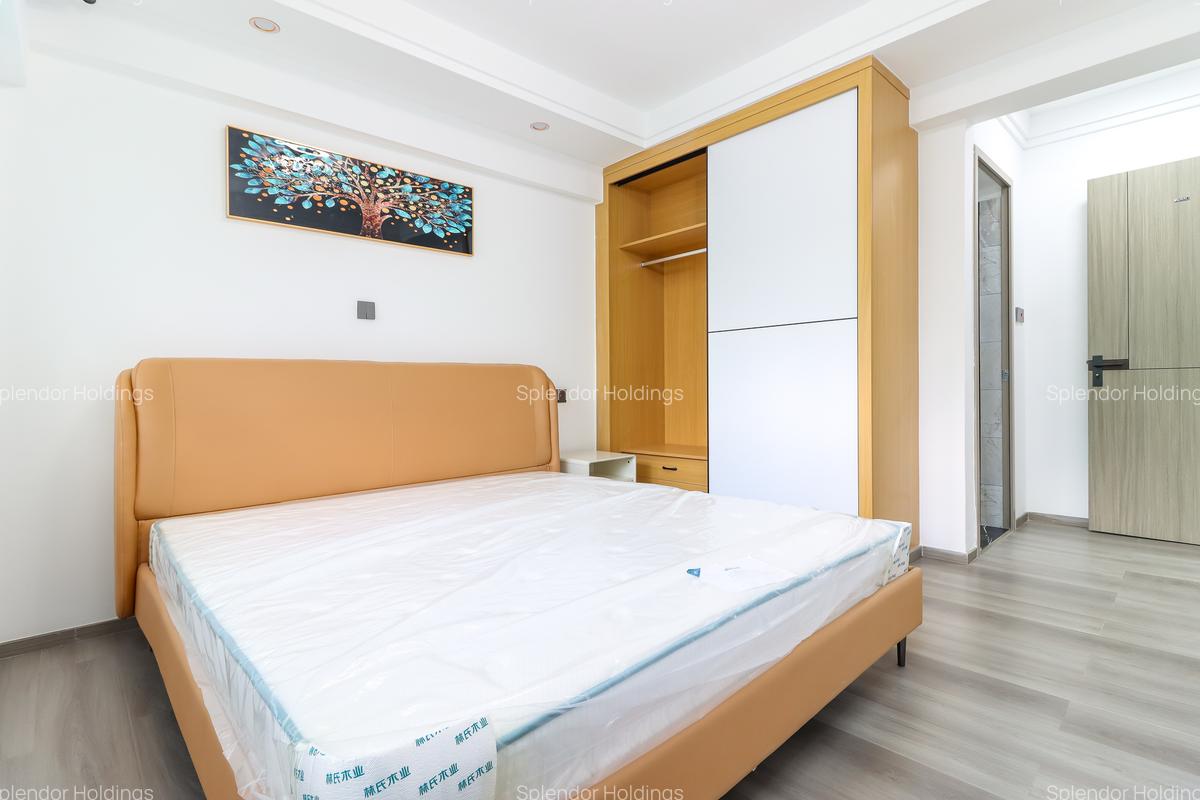 2 Bed Apartment with En Suite in Lavington - 14