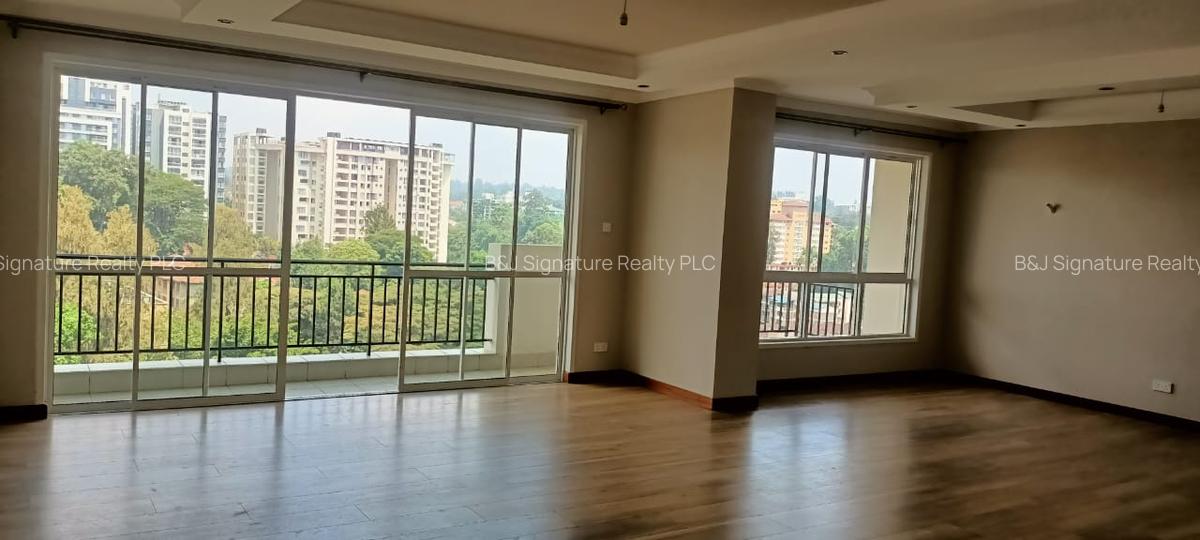 3 Bed Apartment with En Suite in Riverside - 1