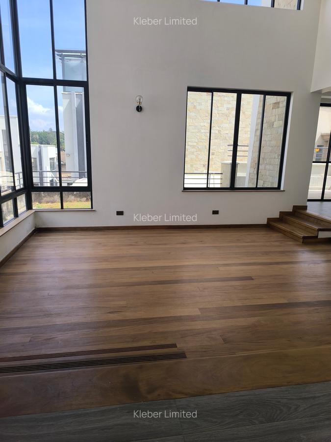 5 Bed Villa with En Suite in Lavington - 2