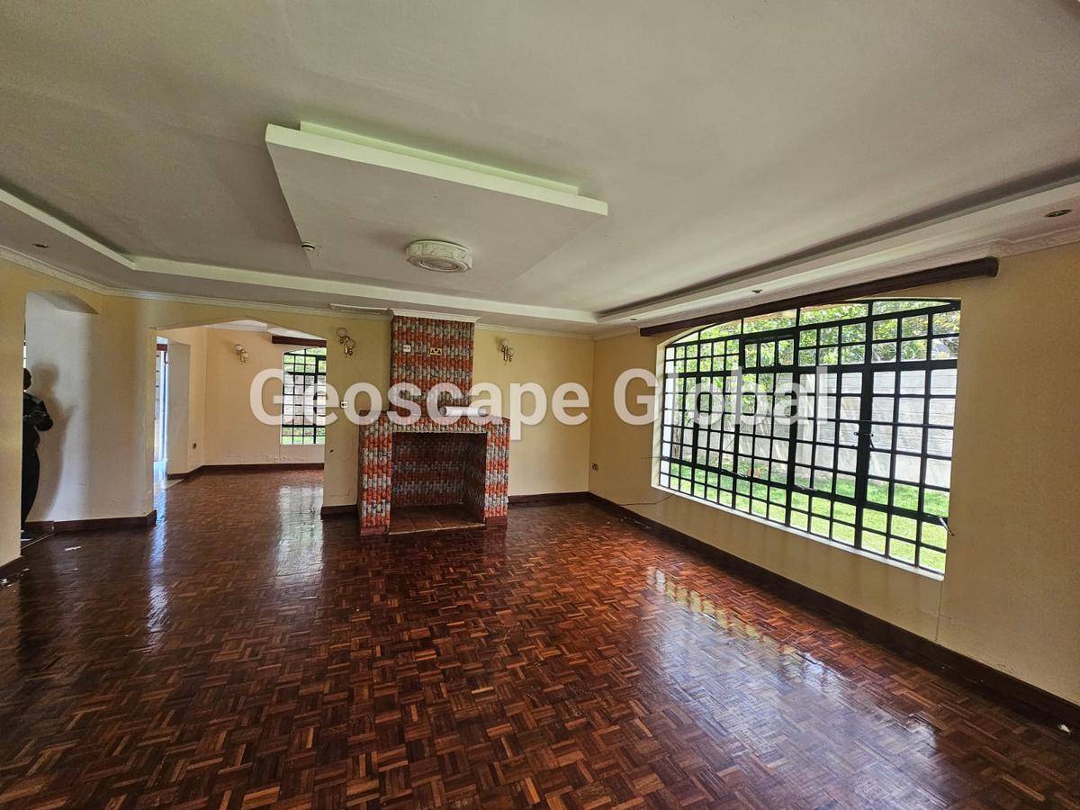 4 Bed House with En Suite in Runda - 5