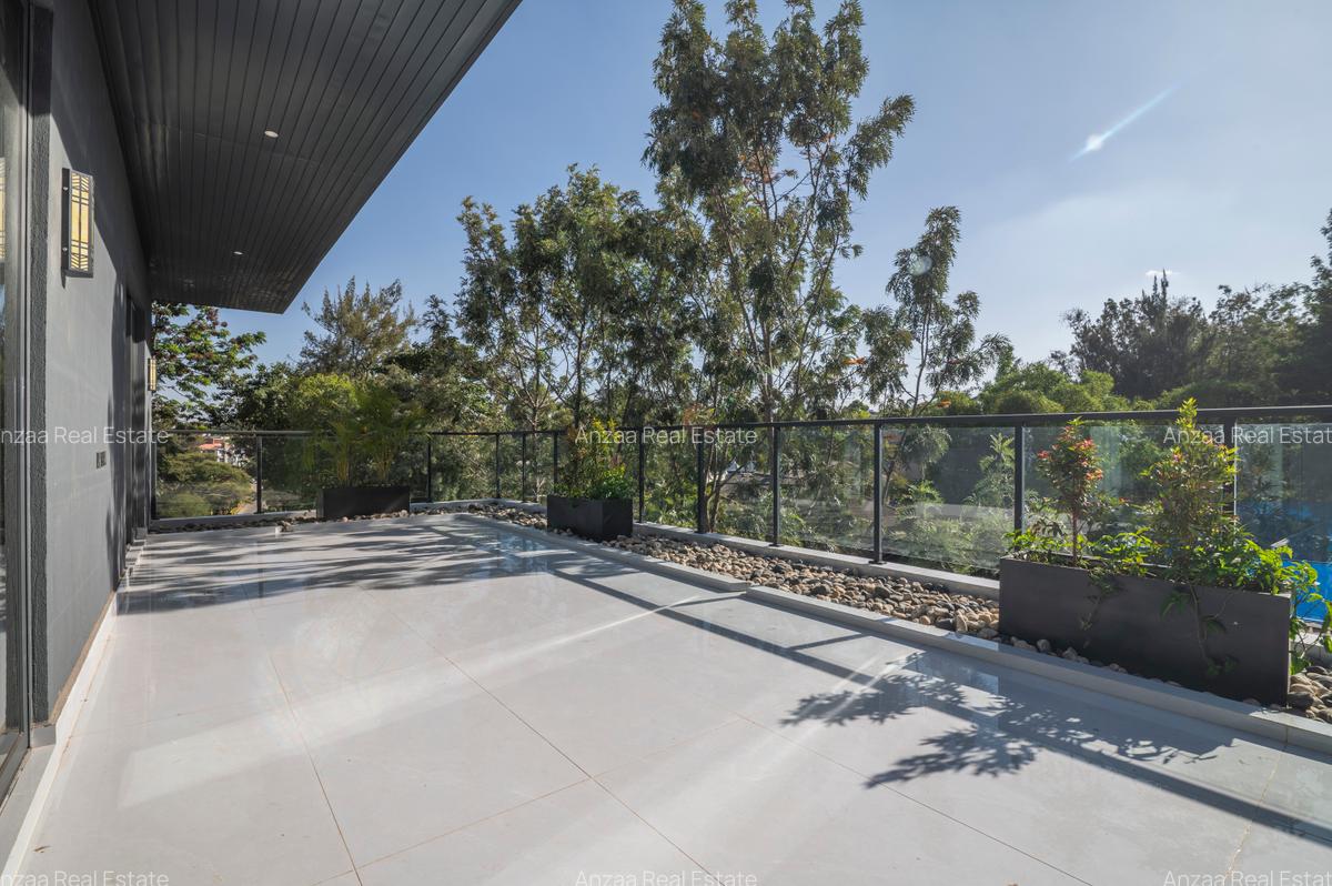 5 Bed Villa with En Suite at Jacaranda Avenue - 10