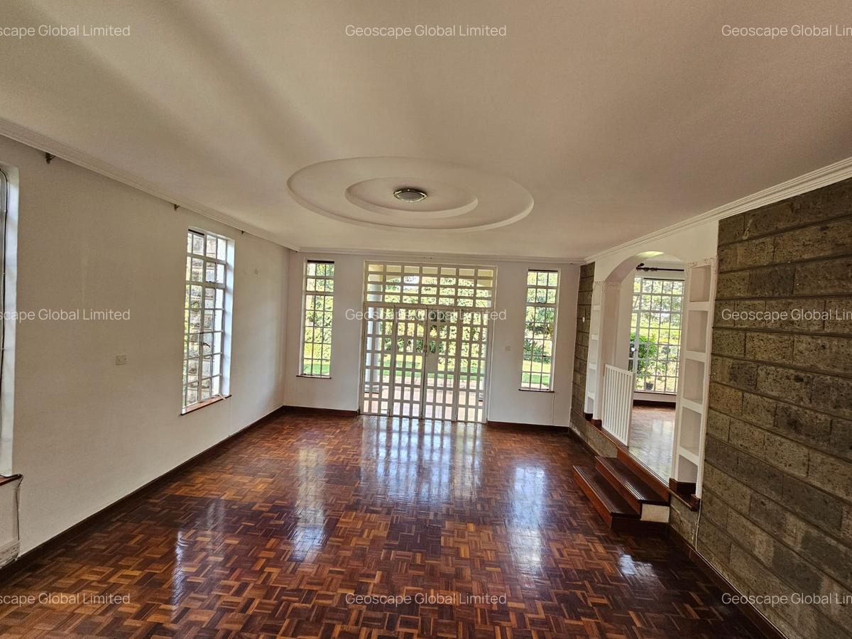 4 Bed House with En Suite in Nyari - 5