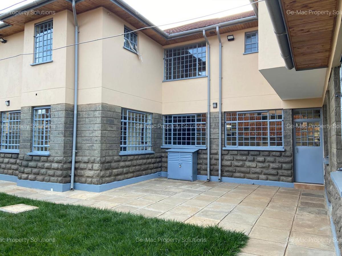 5 Bed House with En Suite in Runda - 4