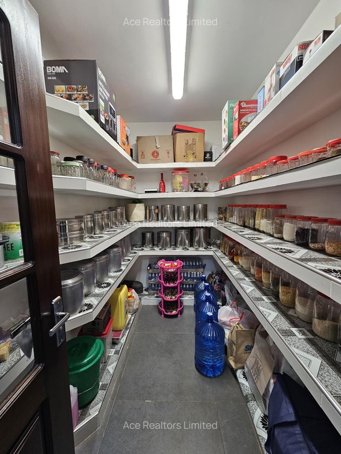 4 Bed Apartment with En Suite at General Mathenge Spring Valley - 20