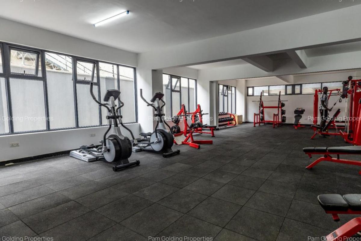 Serviced 1 Bed Apartment with En Suite at Wood Avenue - 13