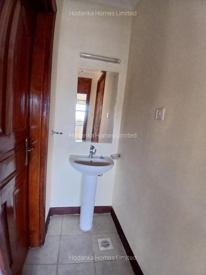 Serviced 3 Bed Apartment with En Suite in Kilimani - 16