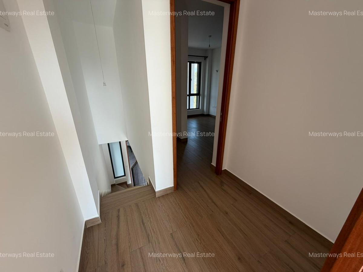 2 Bed Apartment with En Suite in Kitisuru - 16