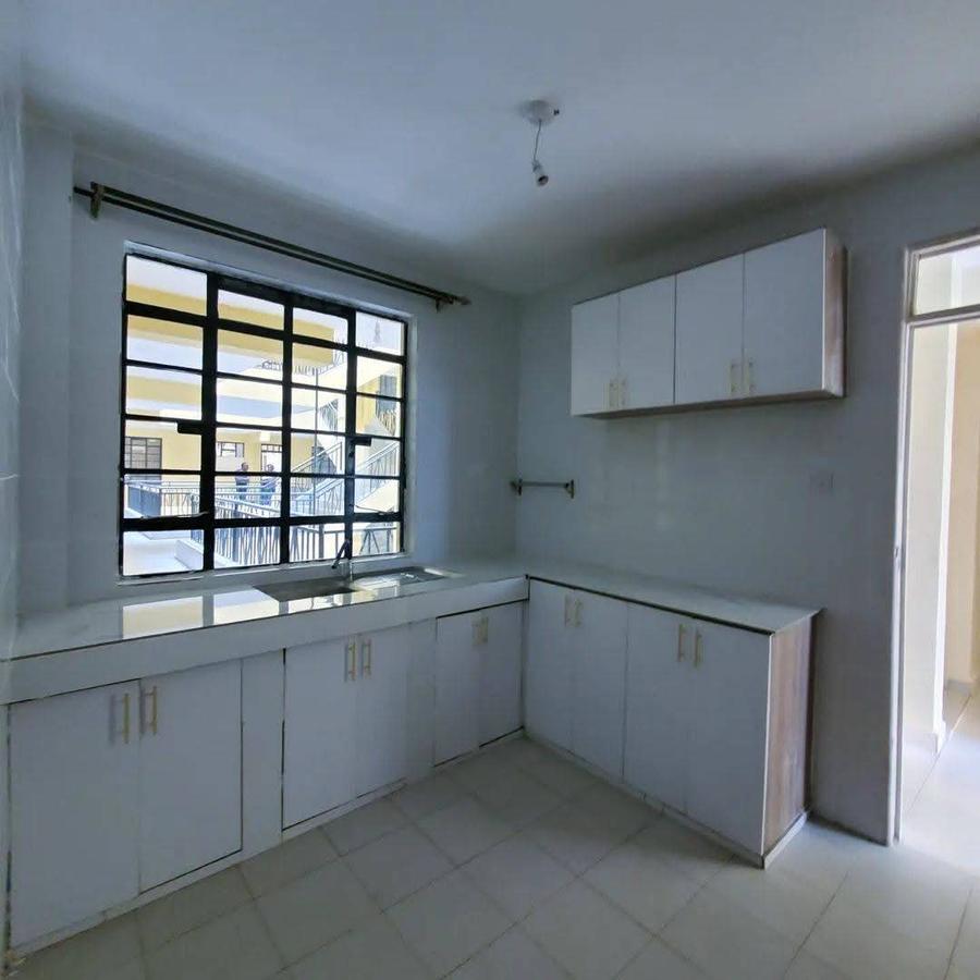 2 Bed Apartment with En Suite at Southern Bypass - 4