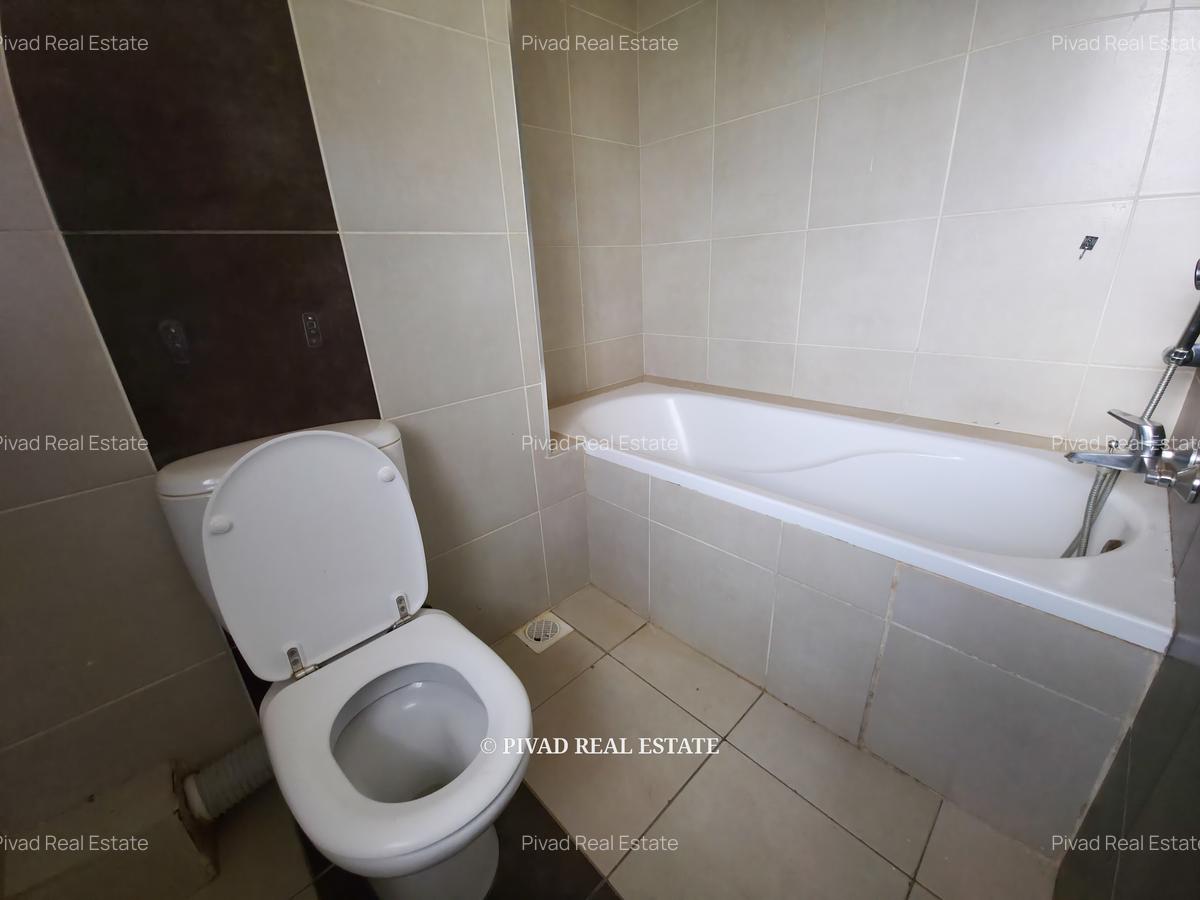 4 Bed Townhouse with Swimming Pool in Ridgeways - 15