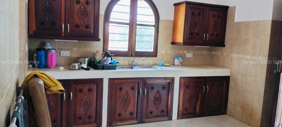 4 Bed House with En Suite at Watamu - 9