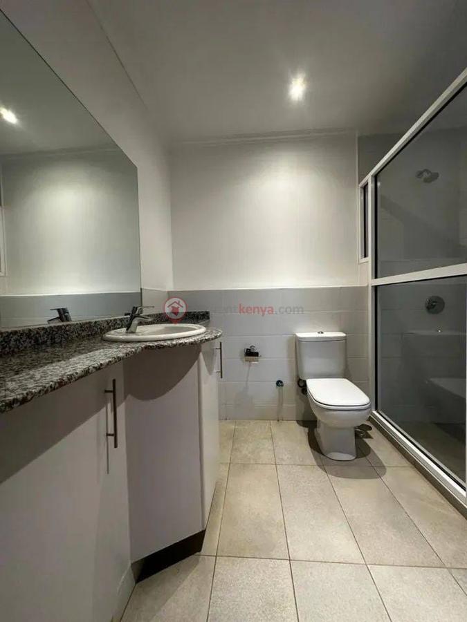 5 Bed House with En Suite in Rosslyn - 3