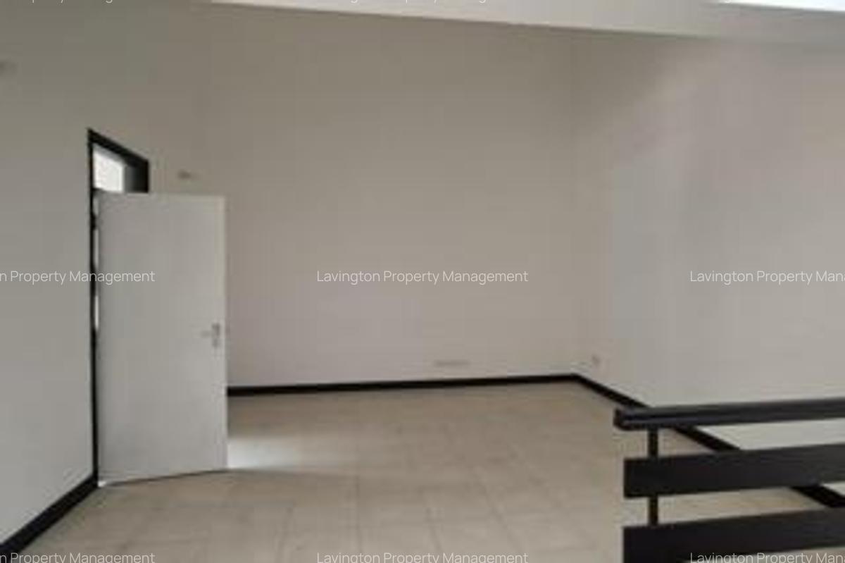 4 Bed Townhouse with En Suite at Lavington Green - 7