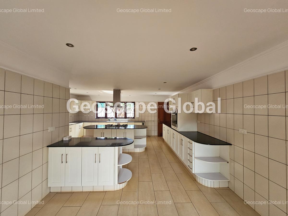 5 Bed House with En Suite in Gigiri - 4