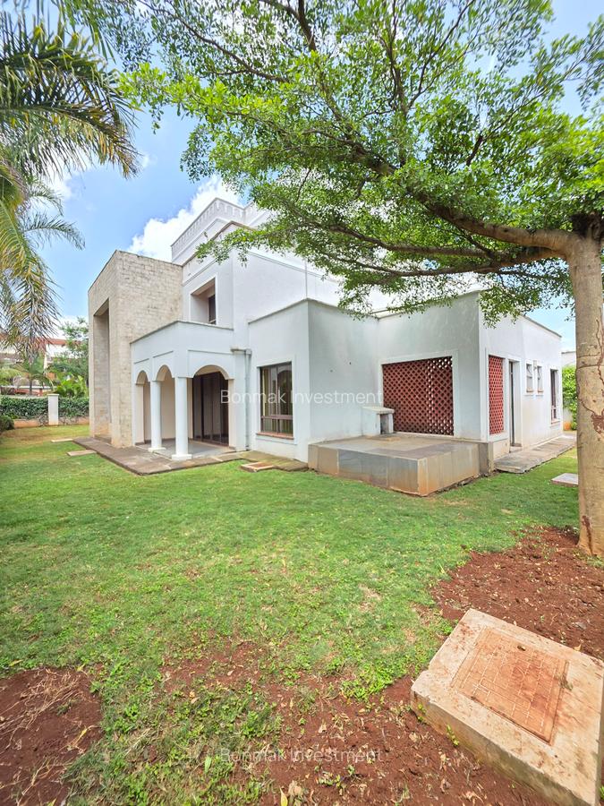 4 Bed Townhouse with En Suite at Lavington Green - 4