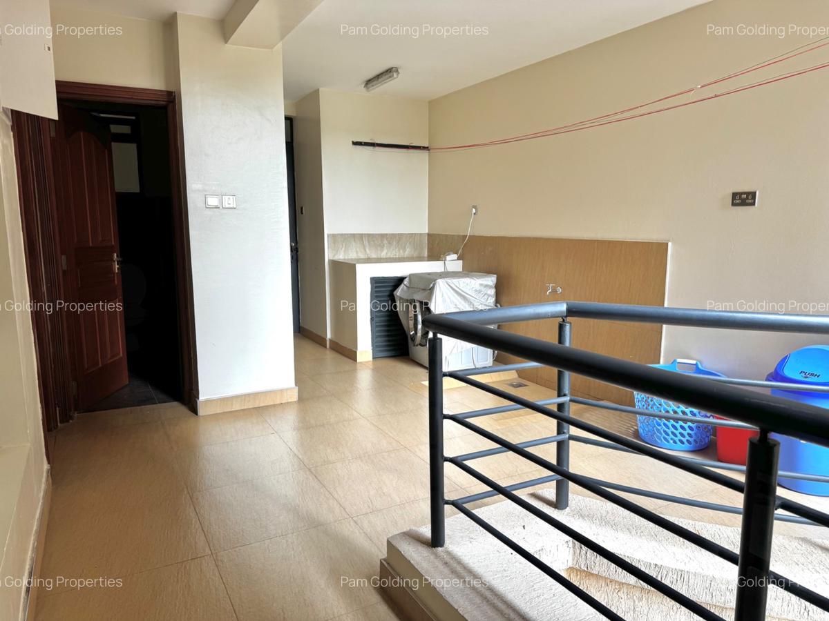 Furnished 3 Bed Apartment with En Suite in Riverside - 18