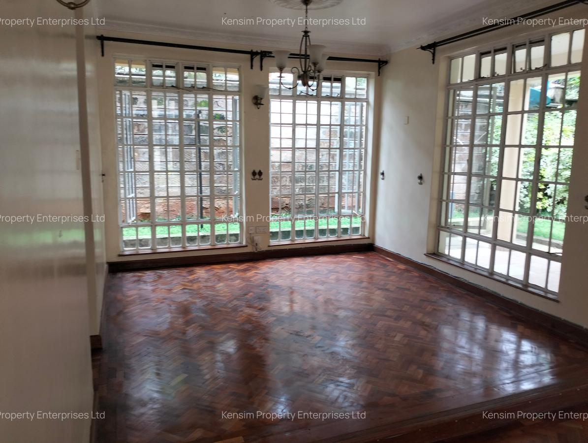 5 Bed Townhouse with En Suite in Lavington - 9