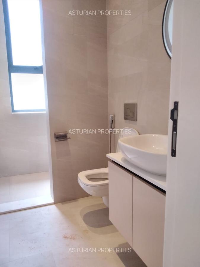 5 Bed Villa with En Suite in Waiyaki Way - 14