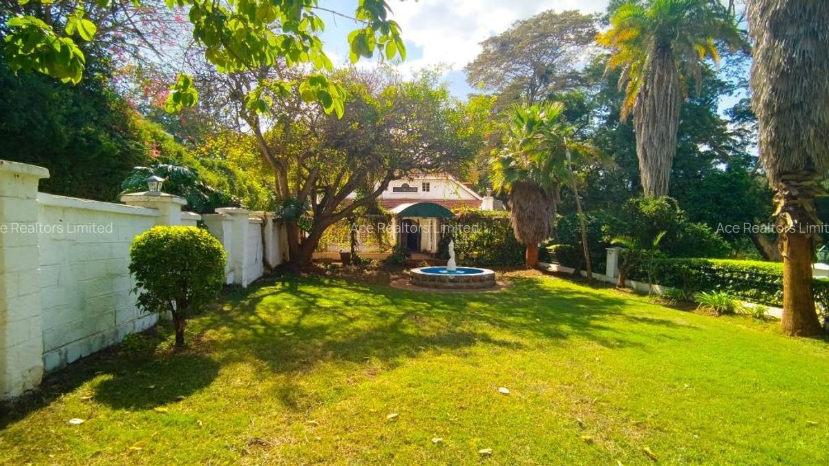 6 Bed Townhouse with En Suite at Muthaiga - 18