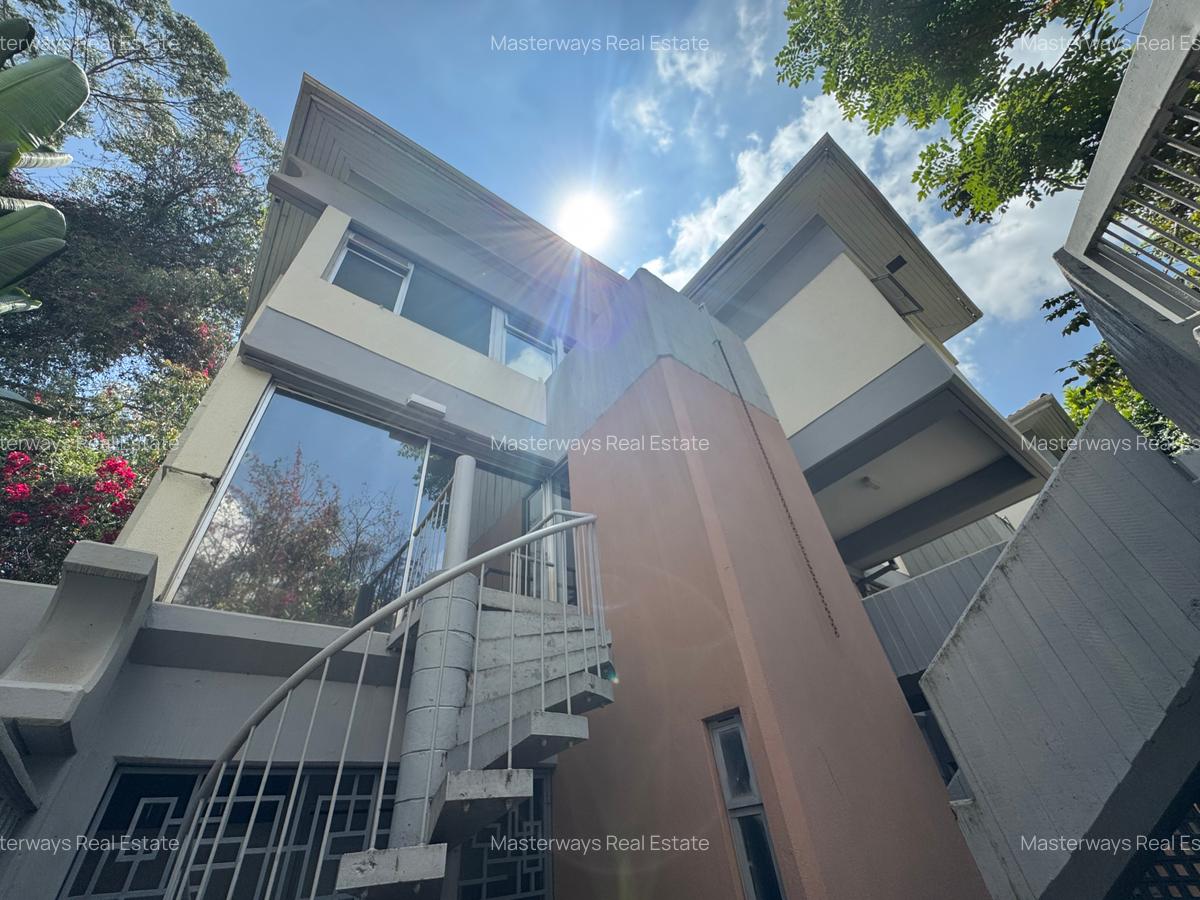 3 Bed Townhouse with En Suite in Lavington - 3