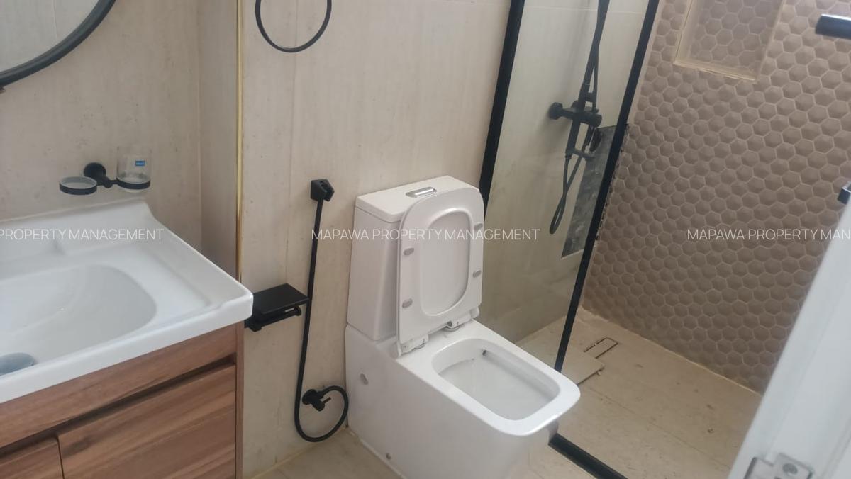 Serviced 3 Bed Apartment with En Suite in Brookside - 12