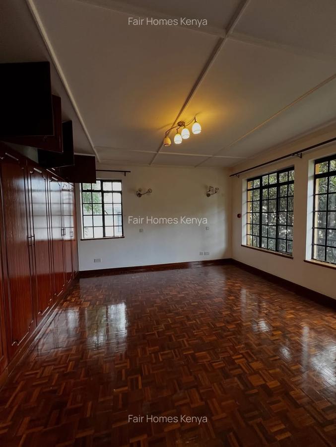 5 Bed Townhouse with En Suite at Lavington Green - 6