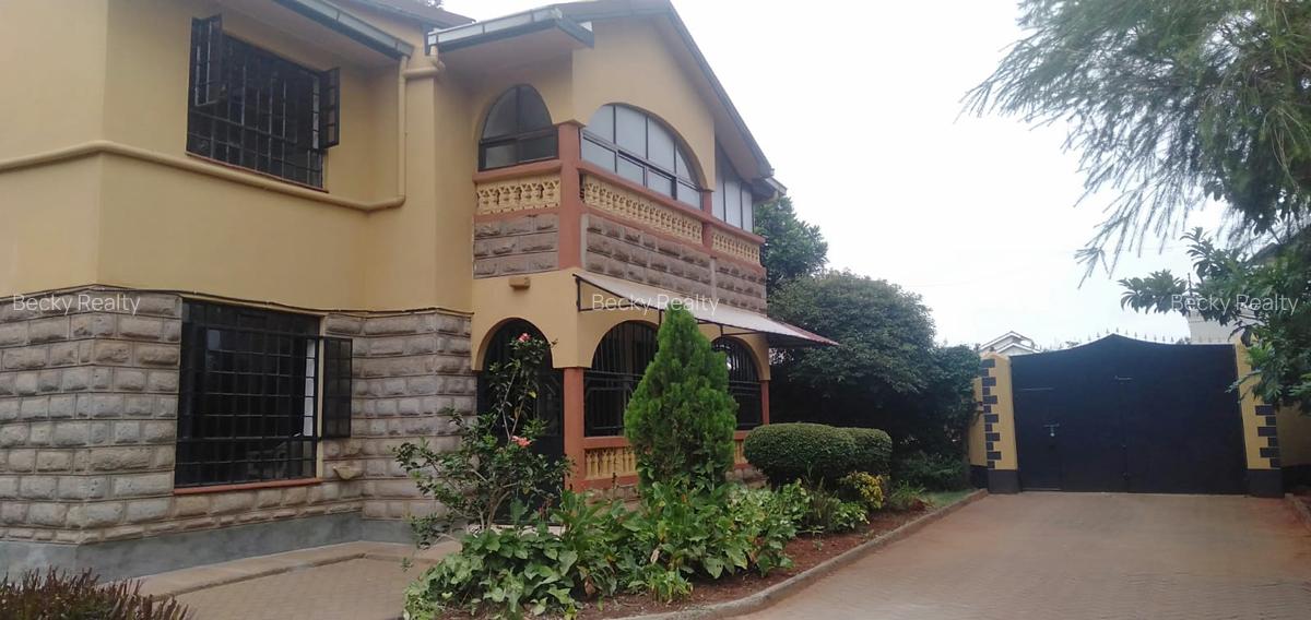 5 Bed House with En Suite at Membley - 2