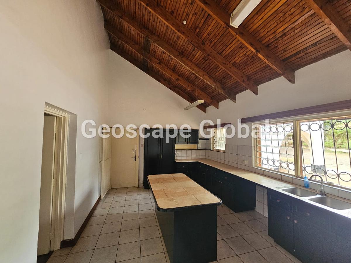 3 Bed House with En Suite in Runda - 9