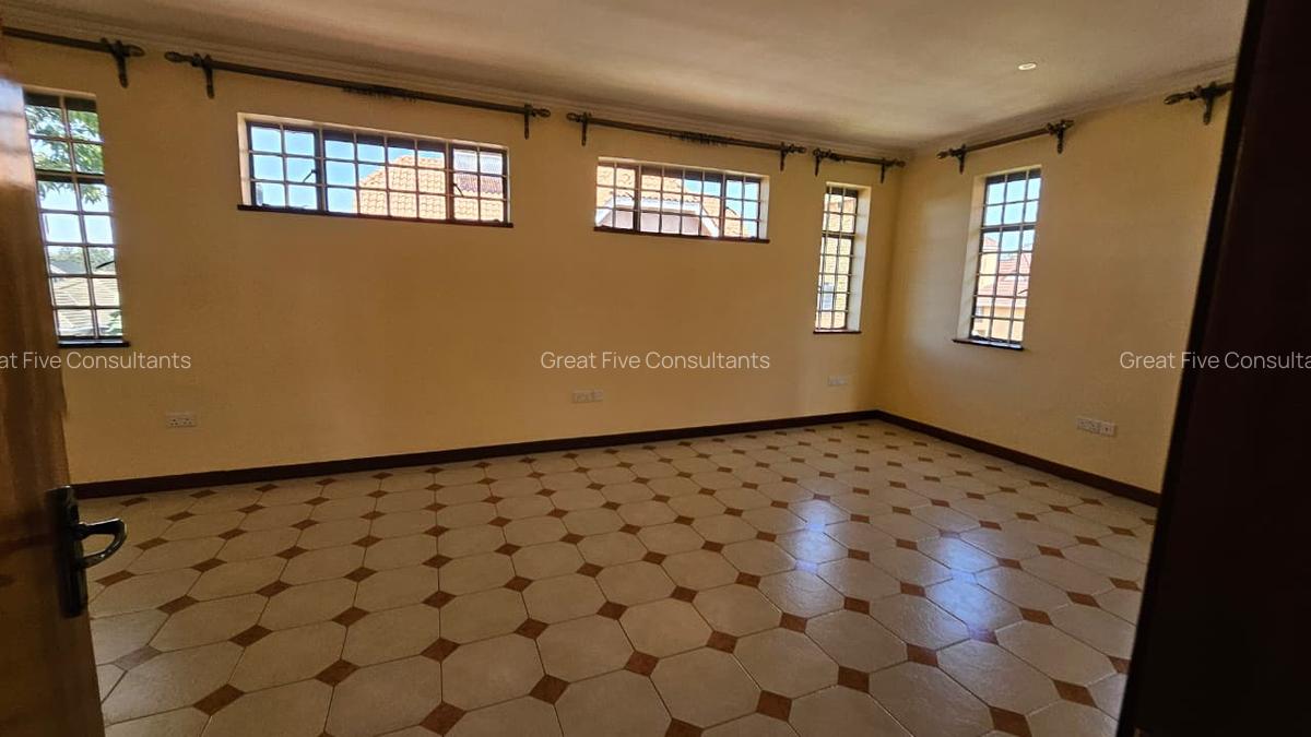 5 Bed Villa with En Suite in Runda - 17