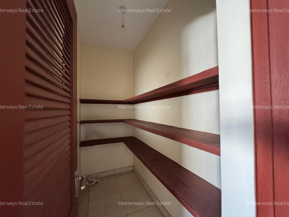 2 Bed Apartment with En Suite in Westlands Area - 15