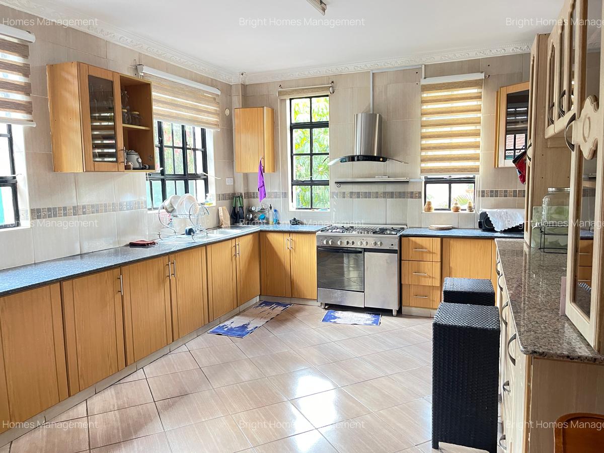 5 Bed Townhouse with En Suite in Lavington - 5