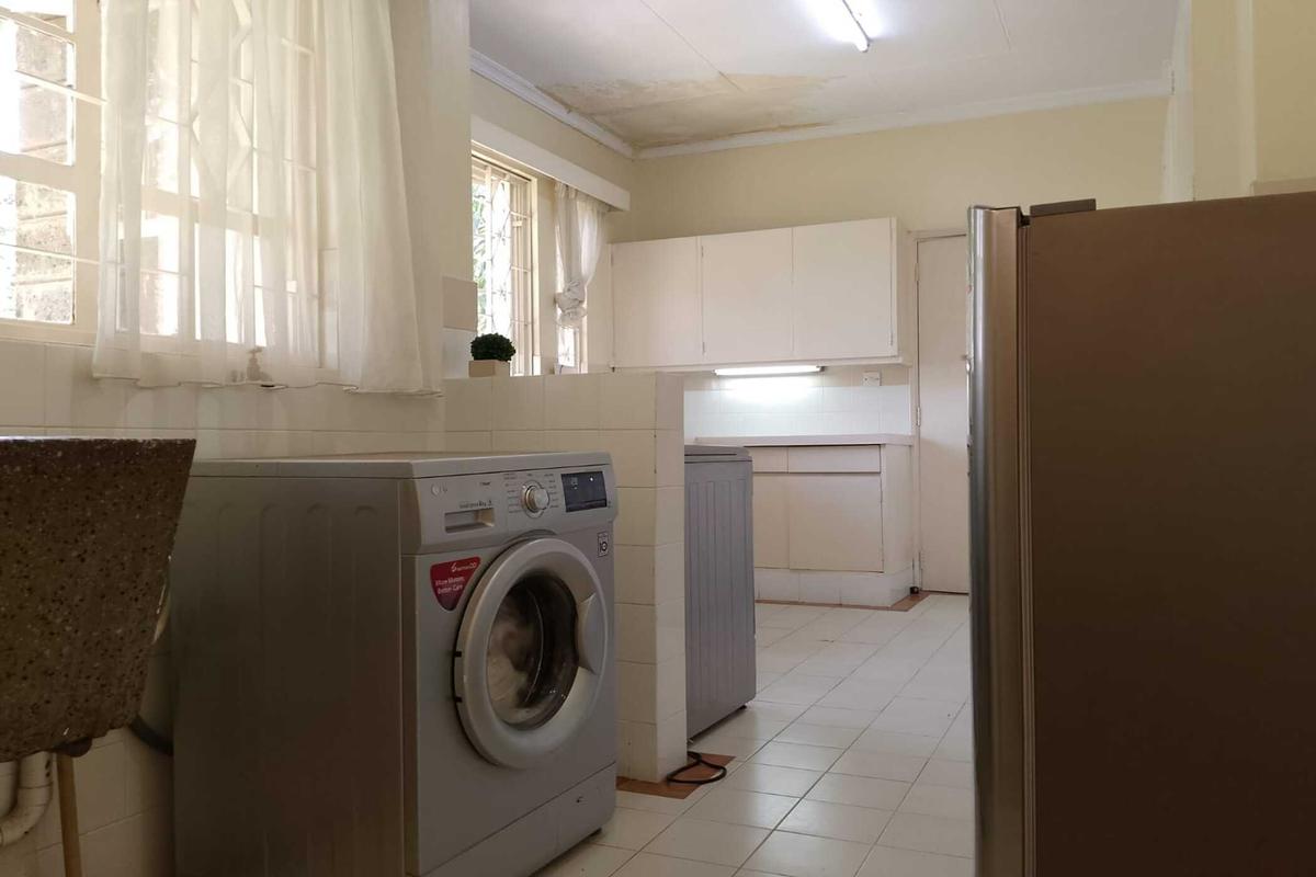 3 Bed Apartment with En Suite in Kilimani - 6