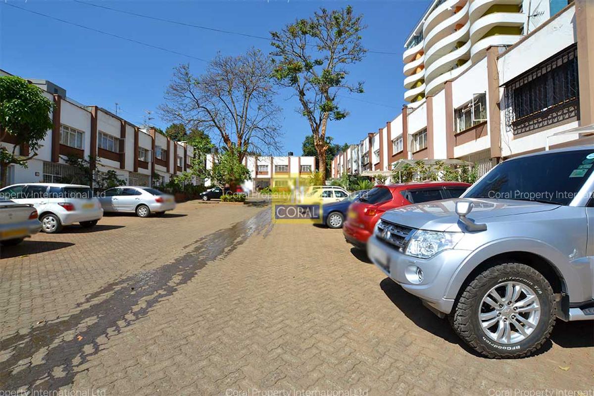 4 Bed Townhouse in Westlands Area - 20