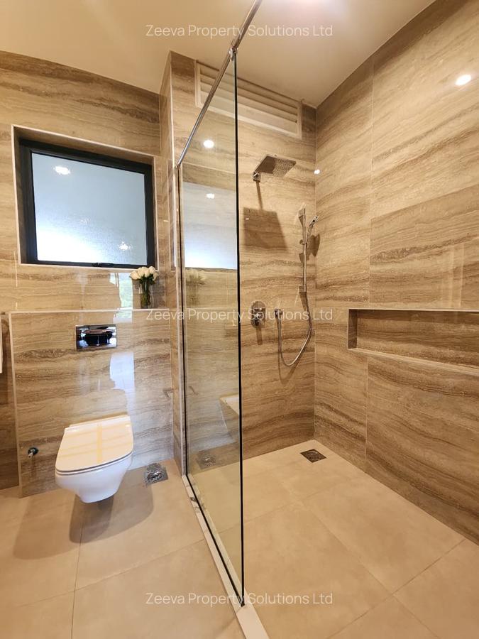 3 Bed Apartment with En Suite in Riverside - 12