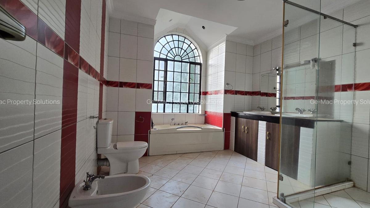 4 Bed Townhouse with En Suite in Runda - 10