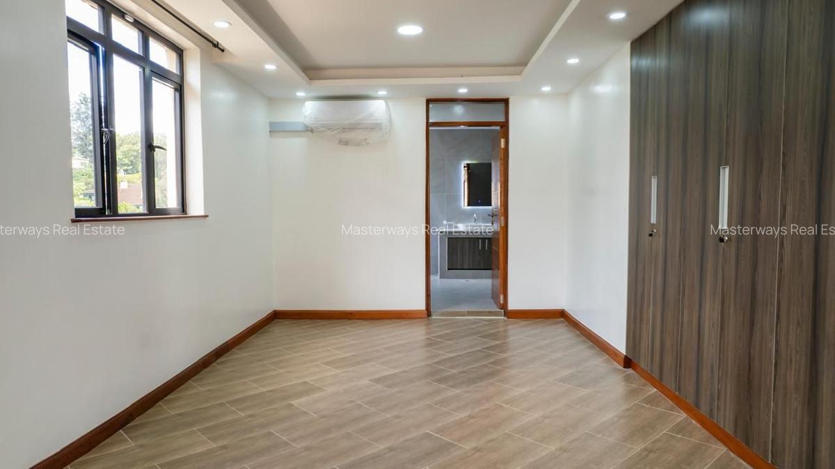 5 Bed Villa with En Suite at Kyuna - 5