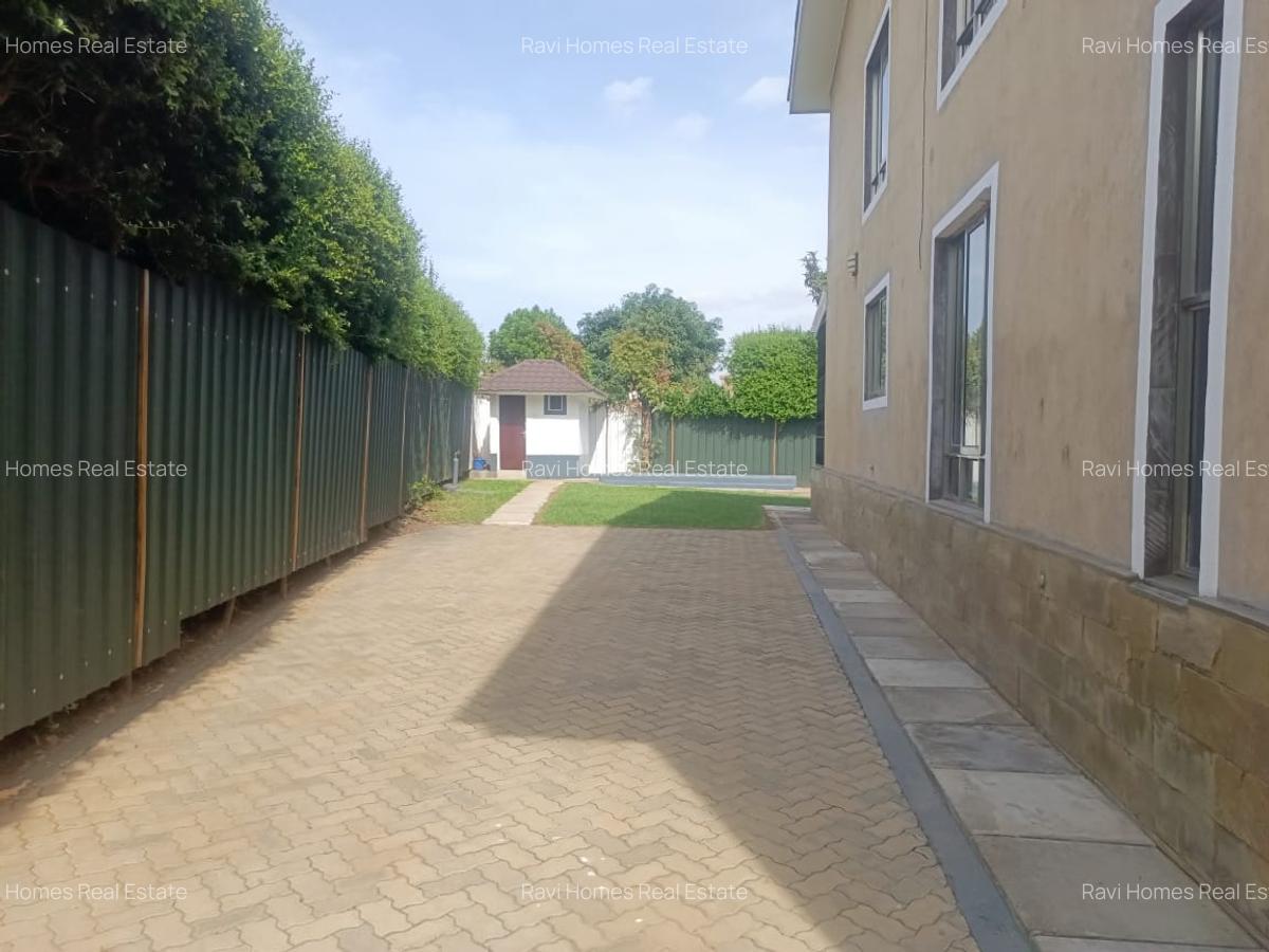 5 Bed Townhouse with En Suite in Kiambu Road - 9