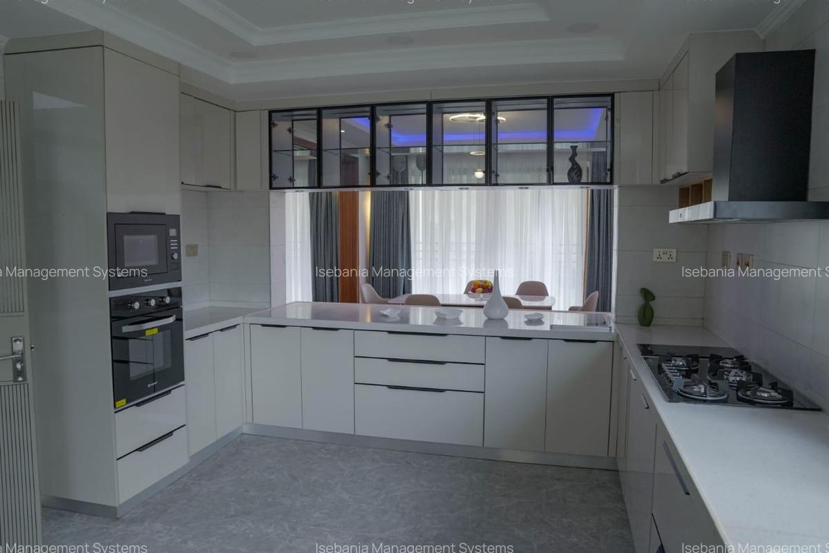 4 Bed Villa with En Suite at Panafric Avenue - 3