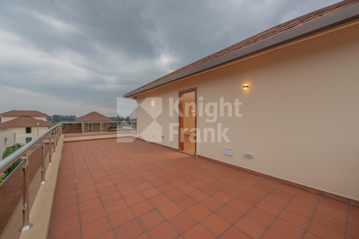 4 Bed Villa with En Suite in Kiambu Road - 14